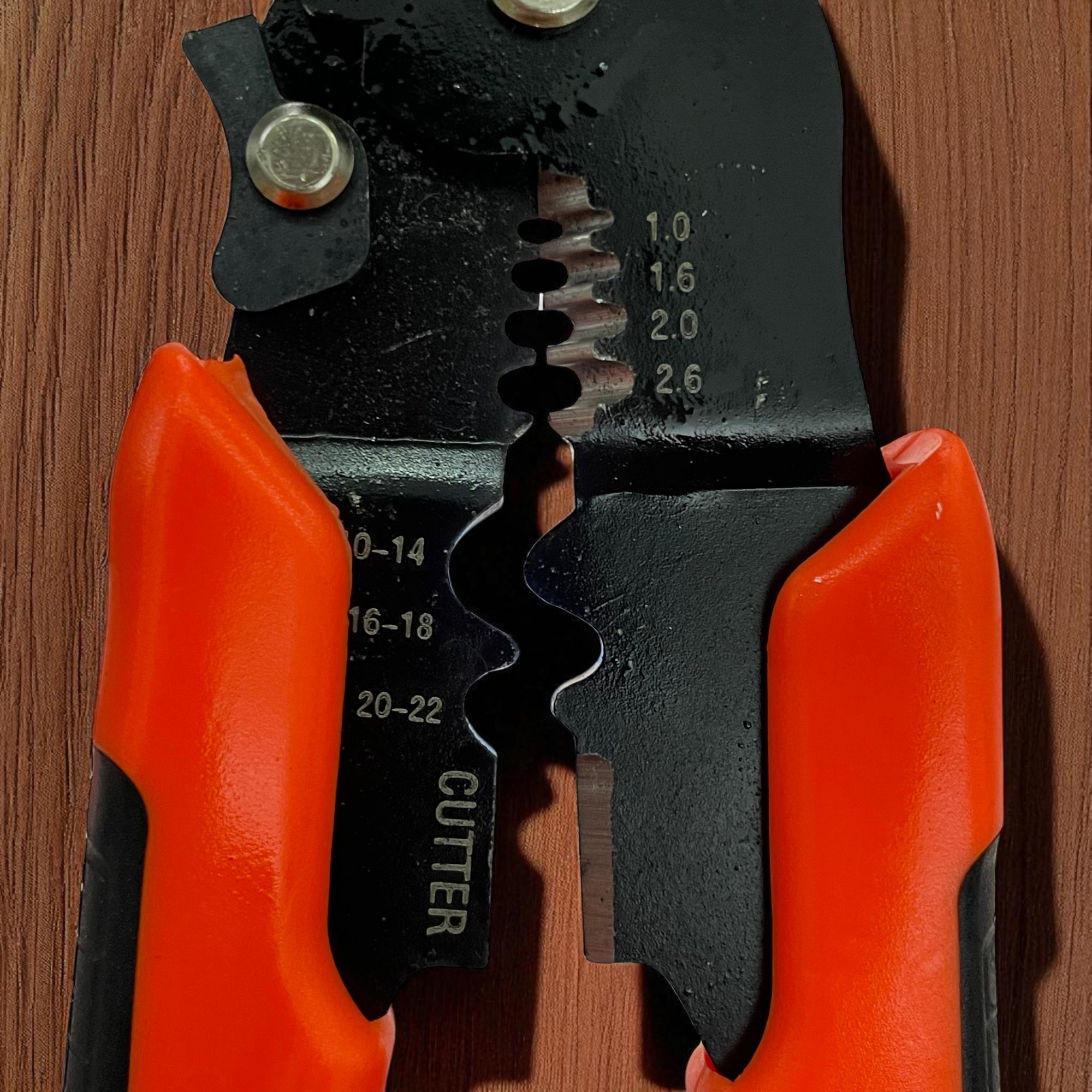Gambar produk OBUN Tang Pemotong Kawat Listrik Multifungsi Wire Cutter Crimp Strip - LJP-6629