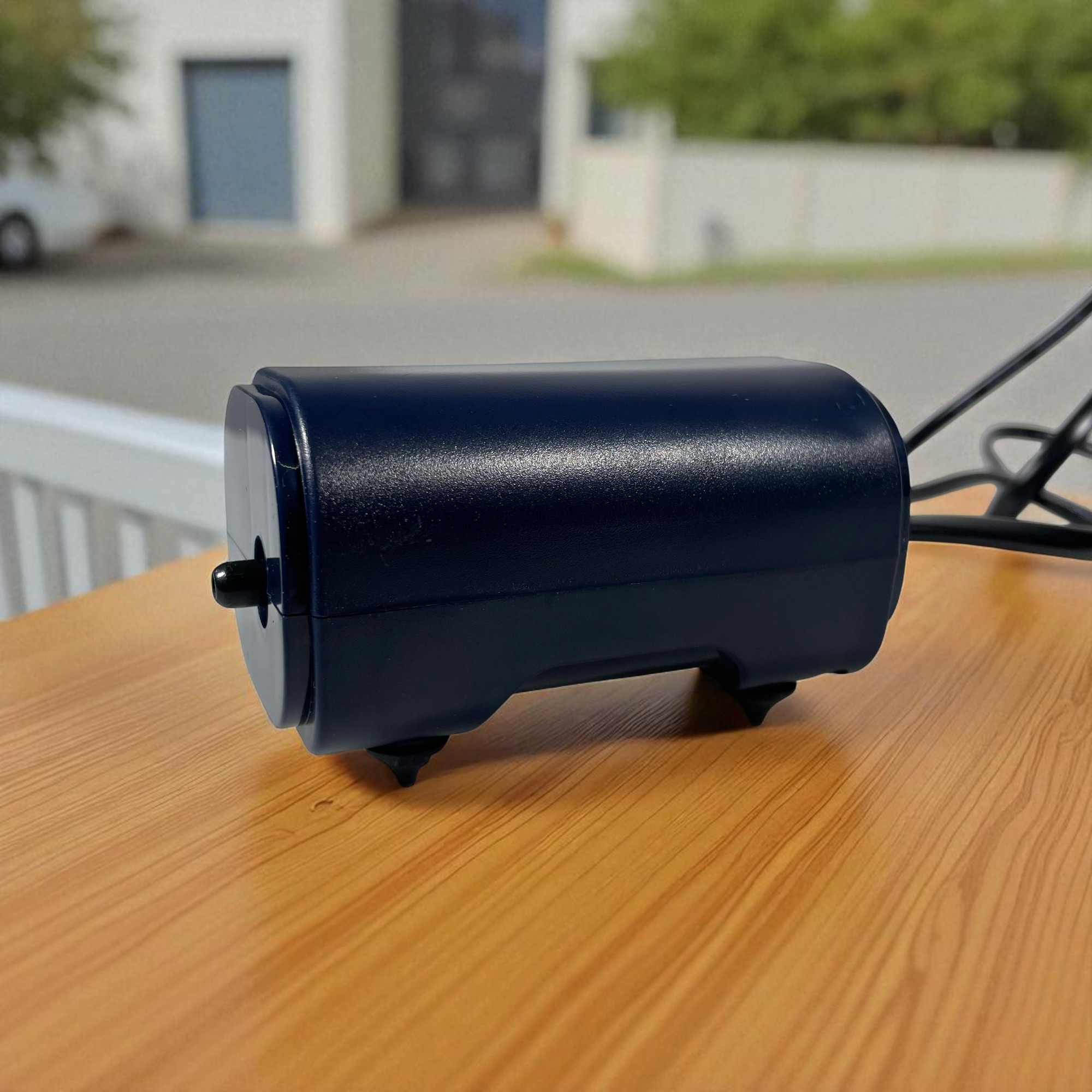 Gambar produk FMA Pompa Udara Akuarium Silent Aquarium Oxygen Air Pump 3 L/min 2W - YE-911