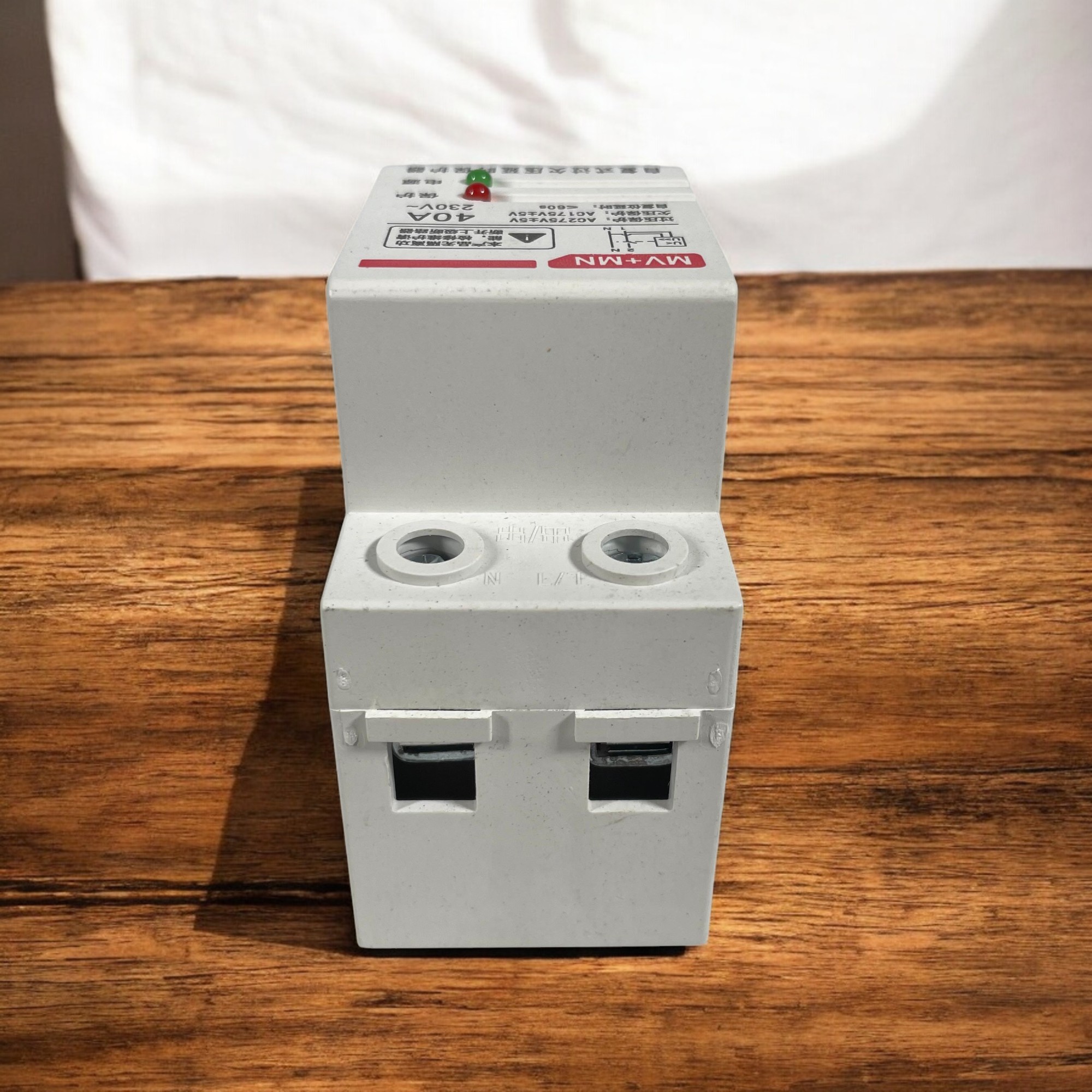 Gambar produk USMETER Din Rail Over Voltage Current Protector Auto Recovery 40A 230V - SVP-60