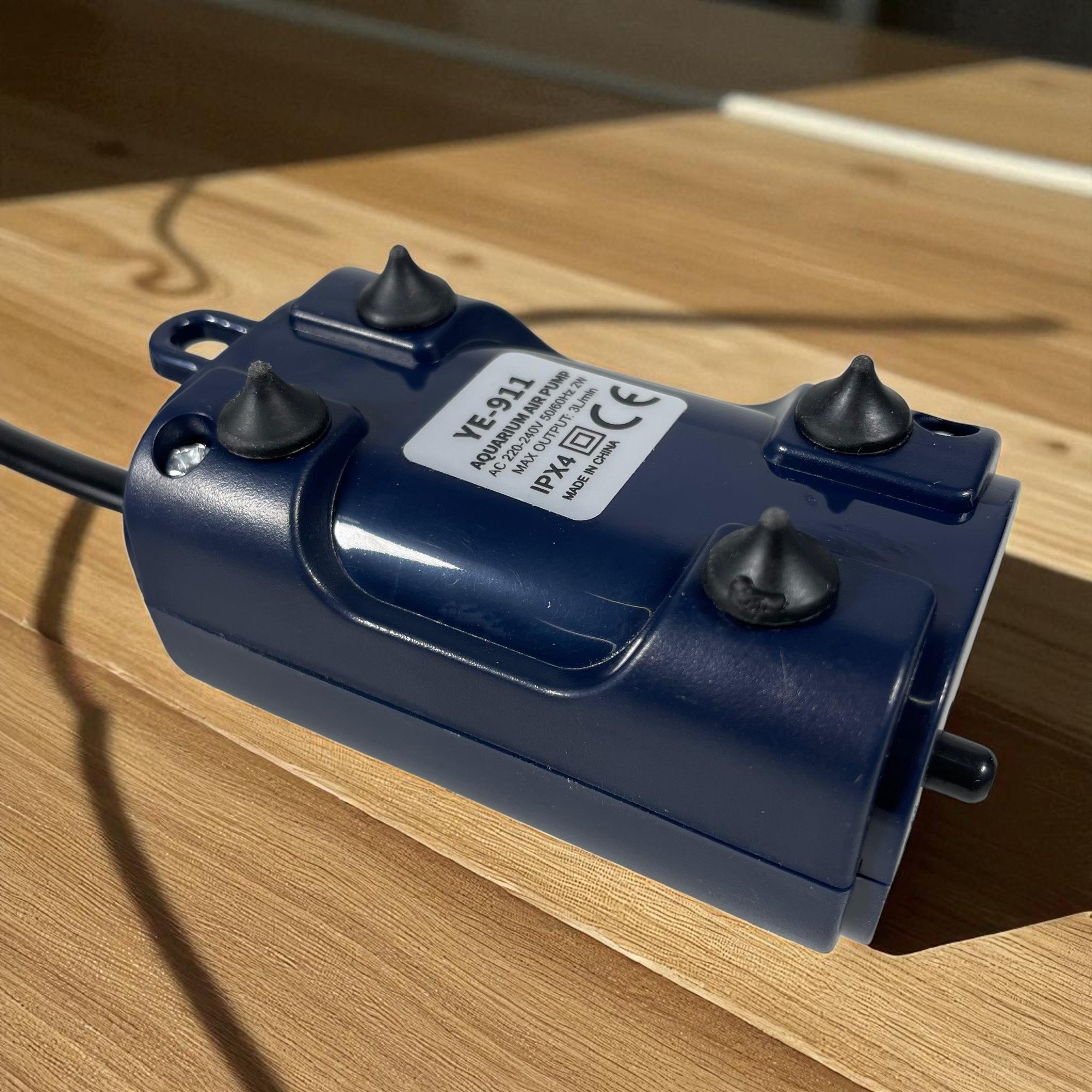 Gambar produk FMA Pompa Udara Akuarium Silent Aquarium Oxygen Air Pump 3 L/min 2W - YE-911