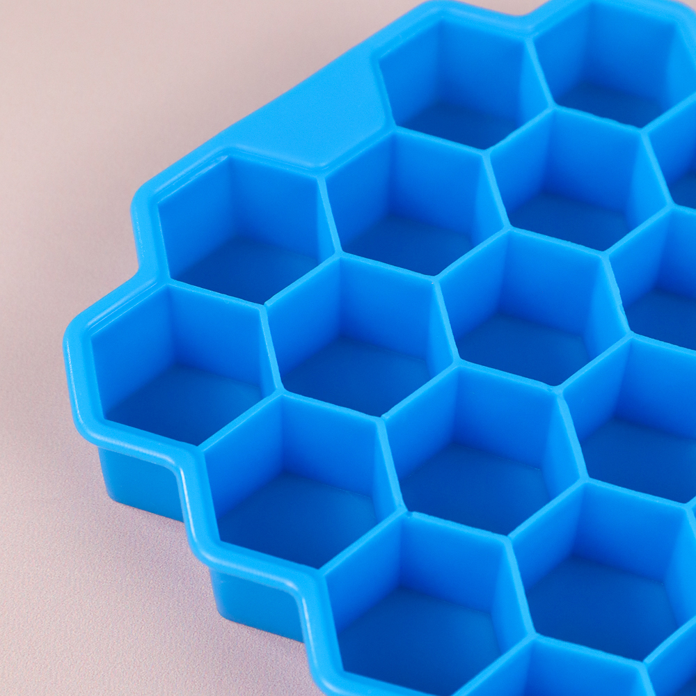 Gambar produk SILIKOLOVE Cetakan Es Batu Silikon Heksagonal 37 Grid Ice Cube Tray - DU655