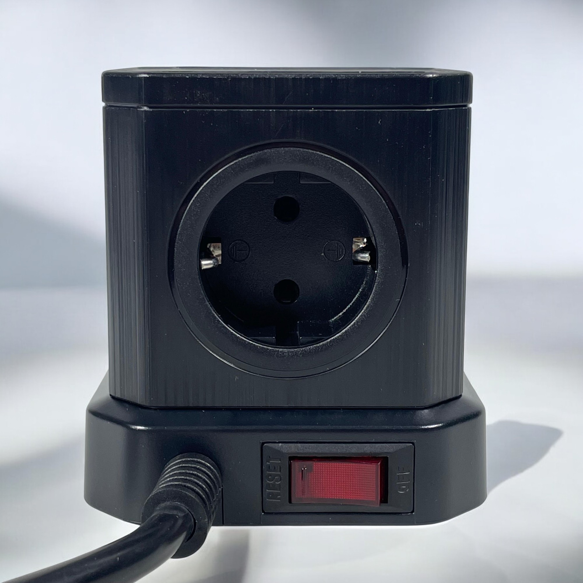 Gambar produk KOOSLA Stop Kontak 5 Lubang AC USB Port EU Plug Powercube 4000W - TP-VE4U5E