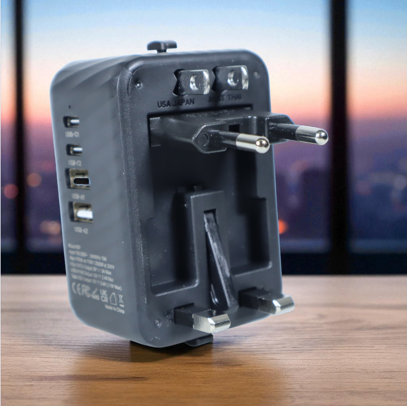 Lesse Universal Travel Adaptor Multi Port USB Type C UK EU USA 3.4A - INU167 Gambar produk Lesse Universal Travel Adaptor Multi Port USB Type C UK EU USA 3.4A - INU167