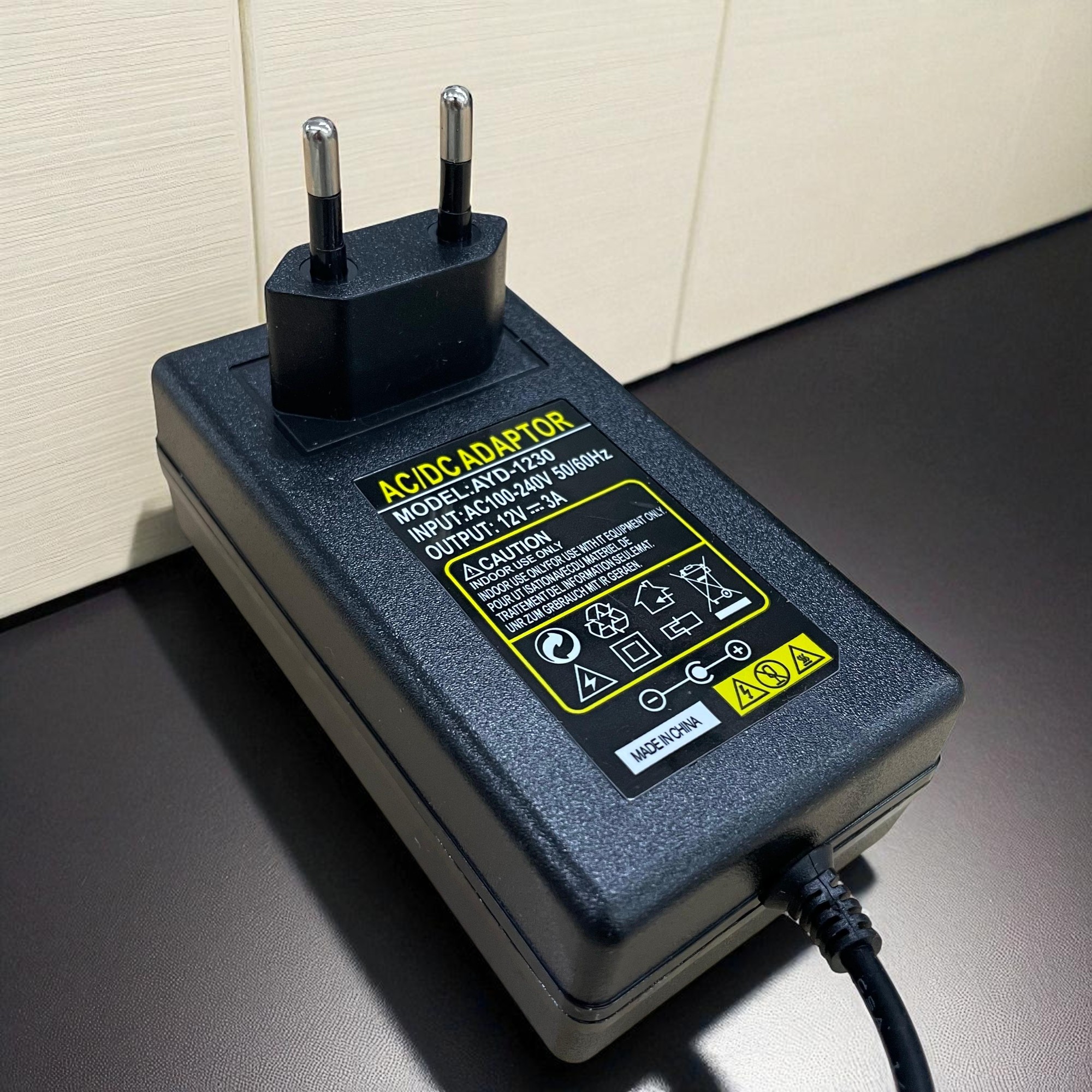 Gambar produk Lincoiah Adaptor Power Supply Converter AC to DC 12V 3A EU Plug - AYD-1230