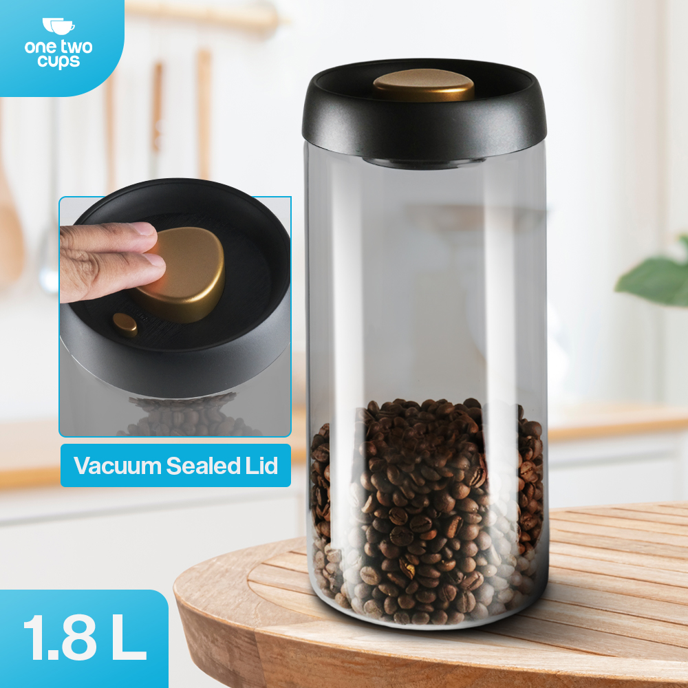 One Two Cups Toples Kaca Penyimpanan Biji Kopi Vacuum Sealed Lid 1.8L - SE41 Gambar produk One Two Cups Toples Kaca Penyimpanan Biji Kopi Vacuum Sealed Lid 1.8L - SE41