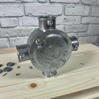 Gambar produk DPI Kotak Sambungan Pipa Kabel Listrik 4 Way Box Conduit Fitting 20mm - D-420