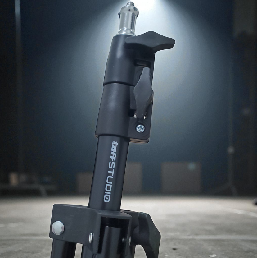 Gambar produk TaffSTUDIO Tripod Kamera Multifungsi for Smartphone and Studio Light 1.9M - NC-26