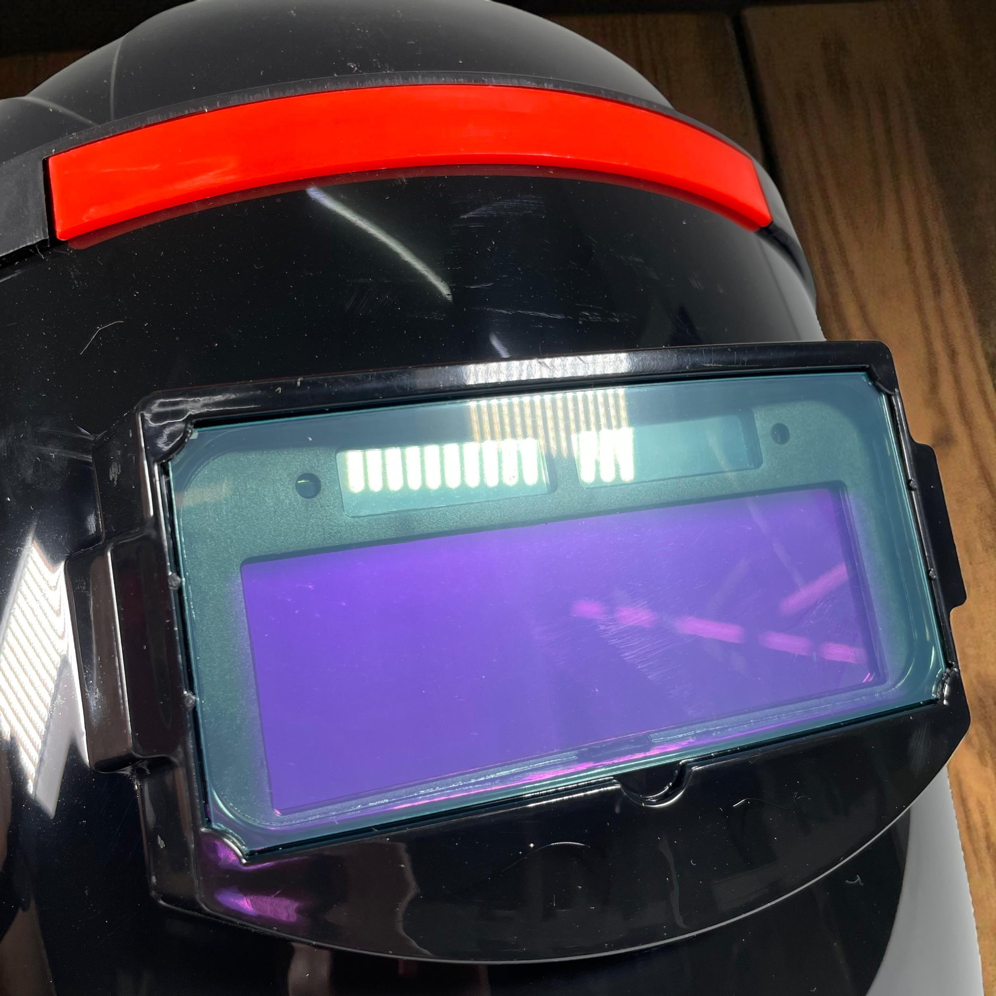 Gambar produk iRepairIt Helm Las Auto Dimming with Red Lens Welding Mask - IRI55