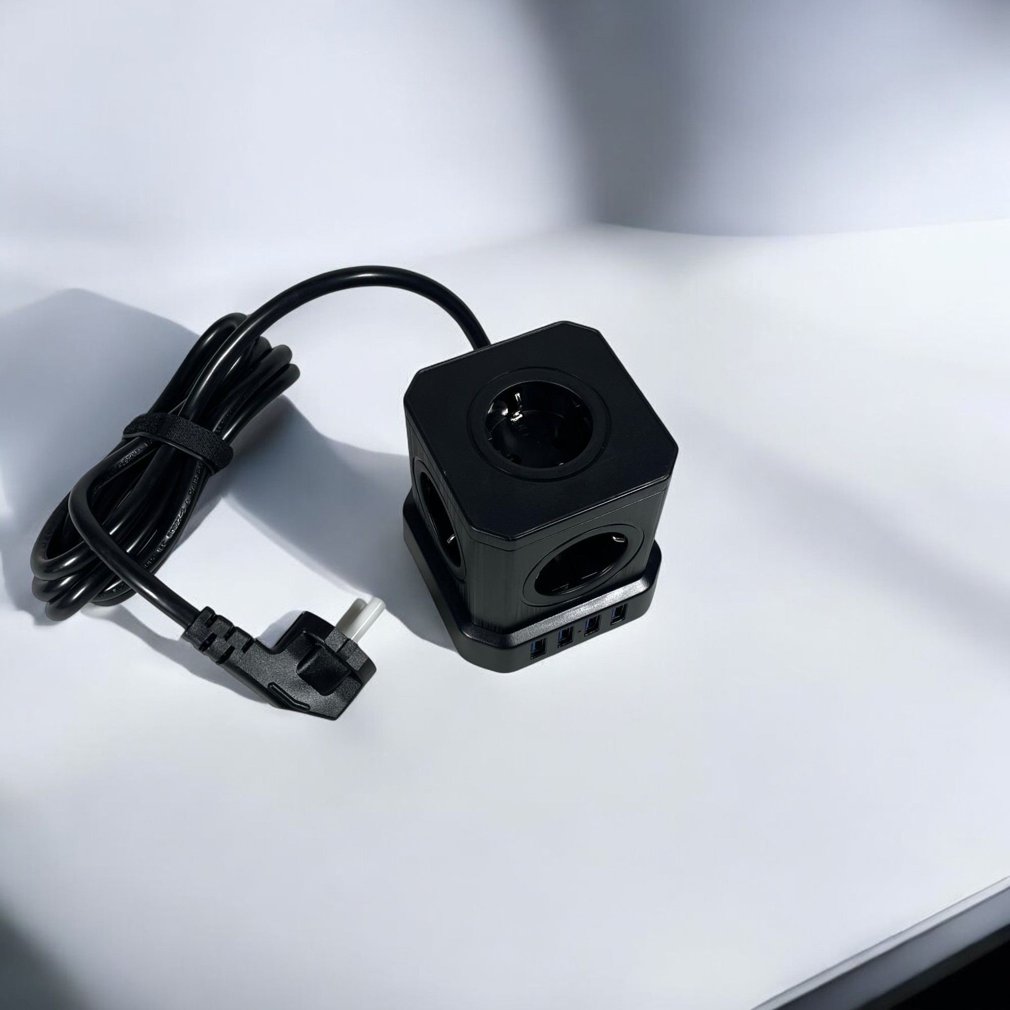 Gambar produk KOOSLA Stop Kontak 5 Lubang AC USB Port EU Plug Powercube 4000W - TP-VE4U5E