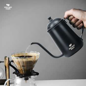 One Two Cups Teko Kopi Leher Angsa Pour Over Kettle Stainless Steel 650ml - HS4011 Gambar produk One Two Cups Teko Kopi Leher Angsa Pour Over Kettle Stainless Steel 650ml - HS4011
