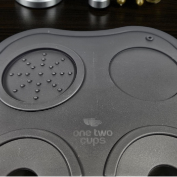 Gambar produk One Two Cups Silicone Holder Mat Tamper Kopi Espresso Barista - LB4148