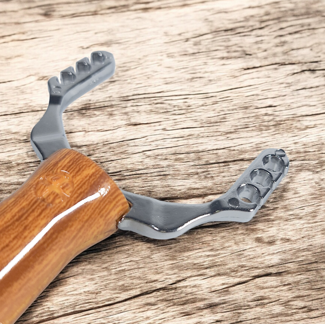 Jingpindangong Ketapel Berburu Slingshot Aluminium Alloy - OD-014 Gambar produk Jingpindangong Ketapel Berburu Slingshot Aluminium Alloy - OD-014