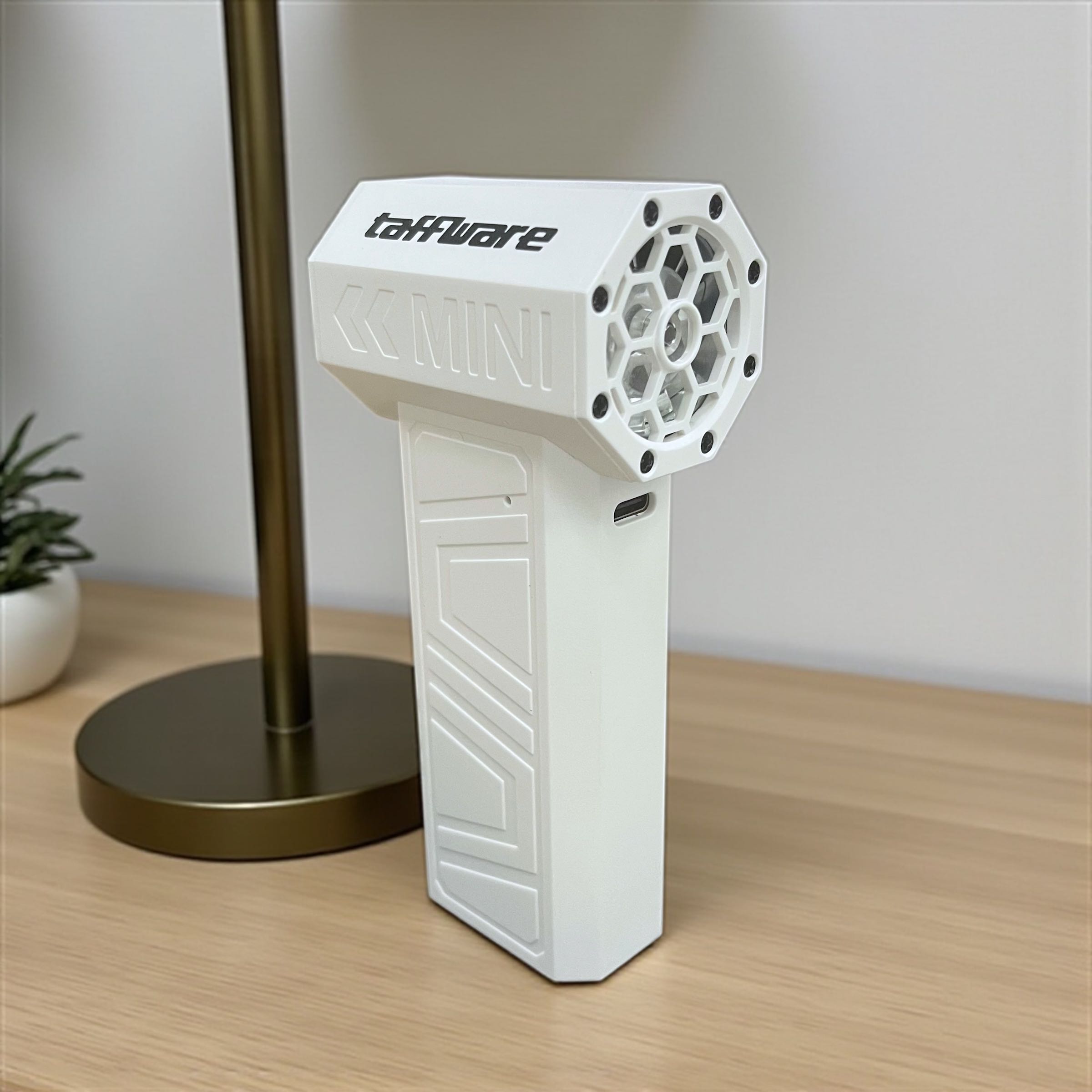 Taffware Mini Turbo Violent Air Blower Cordless Jet Portable 19M/Detik - X3-A Gambar produk Taffware Mini Turbo Violent Air Blower Cordless Jet Portable 19M/Detik - X3-A