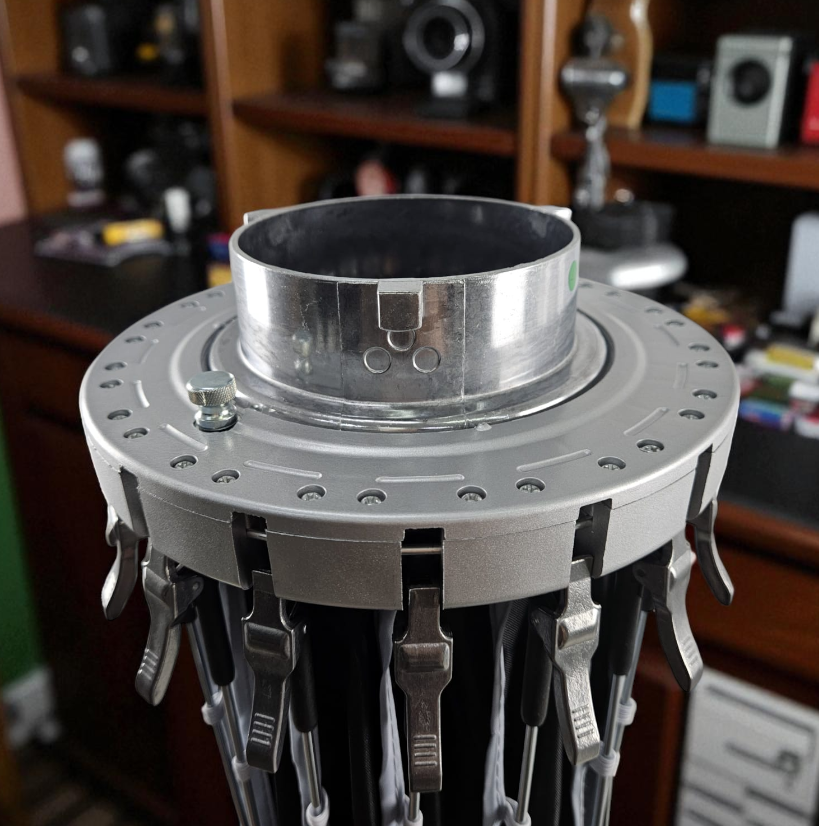 TRIOPO Payung Softbox Octagon Bowens Mount Diffuser Parabolic 1.2M - K3 Gambar produk TRIOPO Payung Softbox Octagon Bowens Mount Diffuser Parabolic 1.2M - K3