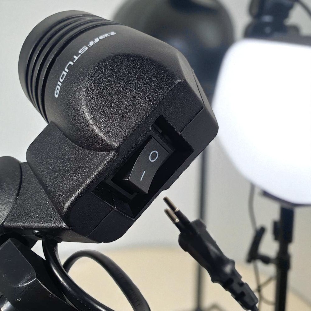 TaffSTUDIO Lamp Holder Lampu Foto Soket E27 dengan Dudukan Payung - HQ-DZ001 Gambar produk TaffSTUDIO Lamp Holder Lampu Foto Soket E27 dengan Dudukan Payung - HQ-DZ001