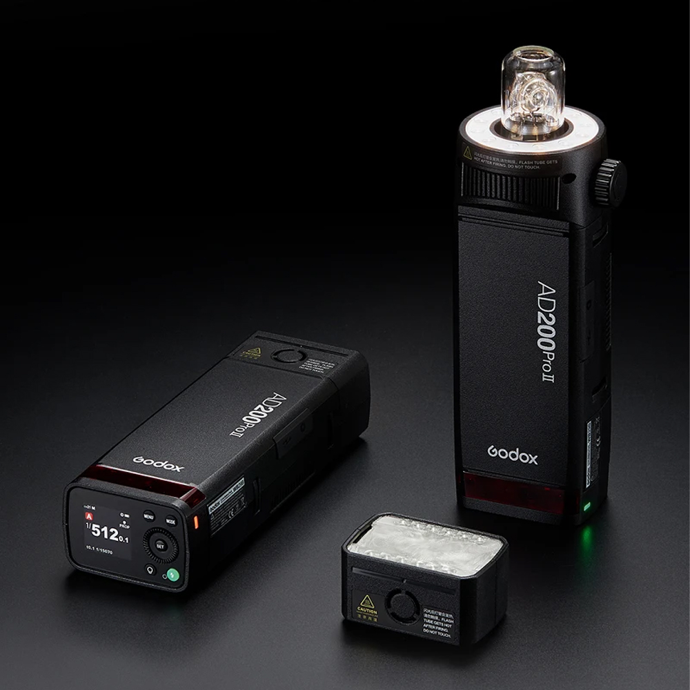 Gambar produk Godox Flash Camera Wireless 2.4GHz TTL 3in1 Color 2980mAh 200Ws - AD200PROII