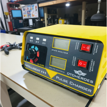 Gambar produk OTOHEROES Charger Aki Mobil Intelligent Battery Charger 12V/24V - AJ-618D