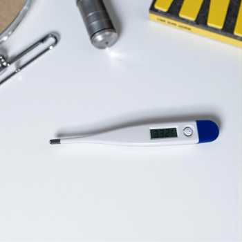 LEGGONG Termometer Digital Tubuh Body Thermometer - LG01 Gambar produk LEGGONG Termometer Digital Tubuh Body Thermometer - LG01