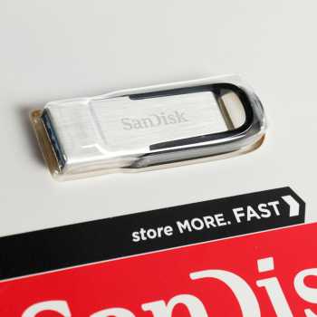 Gambar produk SanDisk Ultra Flair Flashdisk USB 3.0 64GB - SDCZ73