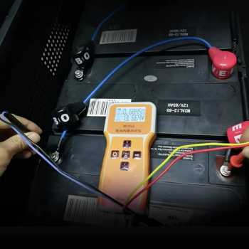 RUIBOZHI Tester Baterai Aki Battery Internal Resistance Meter 1000mAh - RC3563 Gambar produk RUIBOZHI Tester Baterai Aki Battery Internal Resistance Meter 1000mAh - RC3563