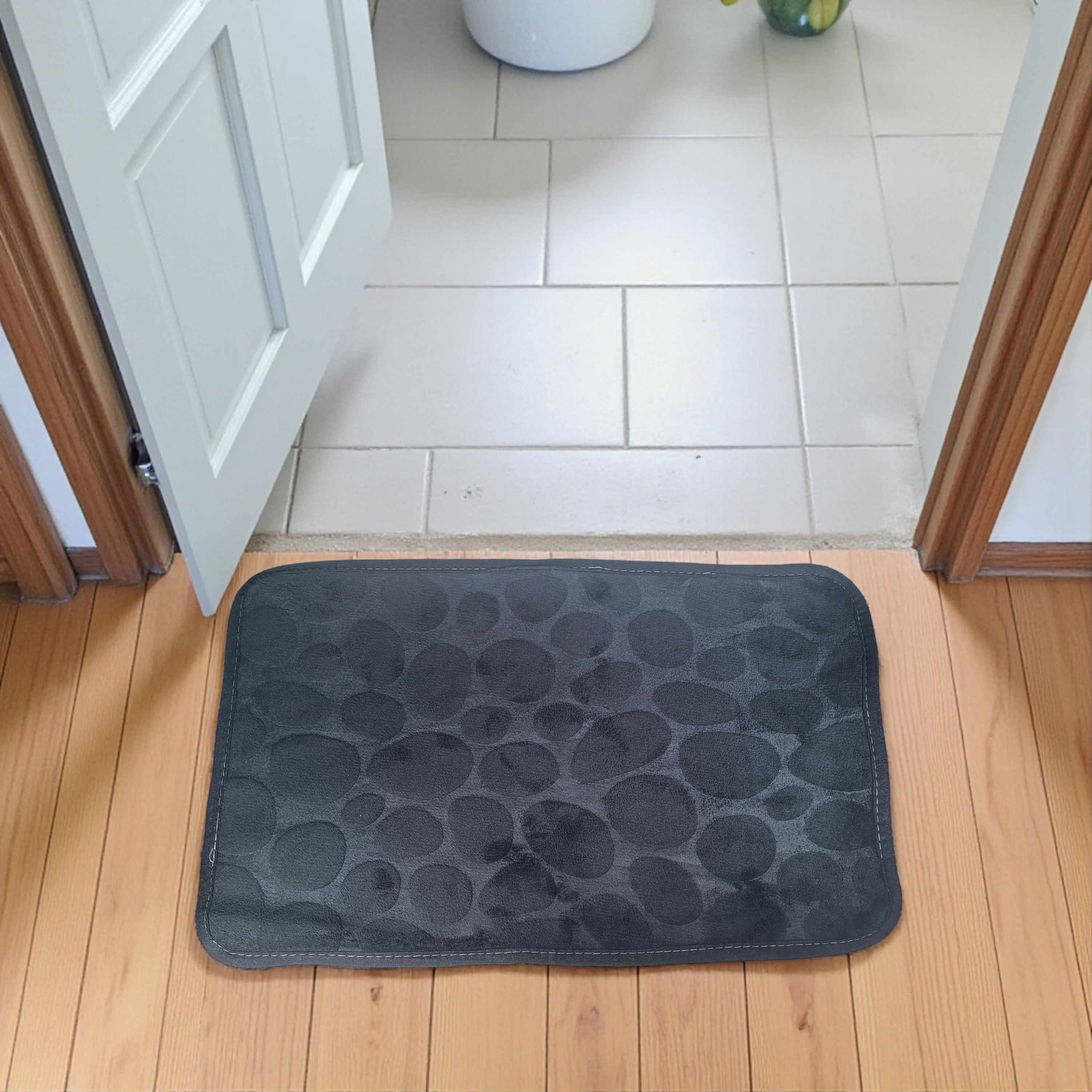 TaffHOME Keset Kamar Mandi Cobble Stone Super Absorbent 60x40cm - Jn39 Gambar produk TaffHOME Keset Kamar Mandi Cobble Stone Super Absorbent 60x40cm - Jn39