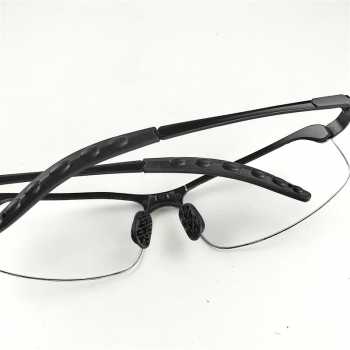 GIAUSA Kacamata Photochromic Sunglasses UV400 - G3043B Gambar produk GIAUSA Kacamata Photochromic Sunglasses UV400 - G3043B