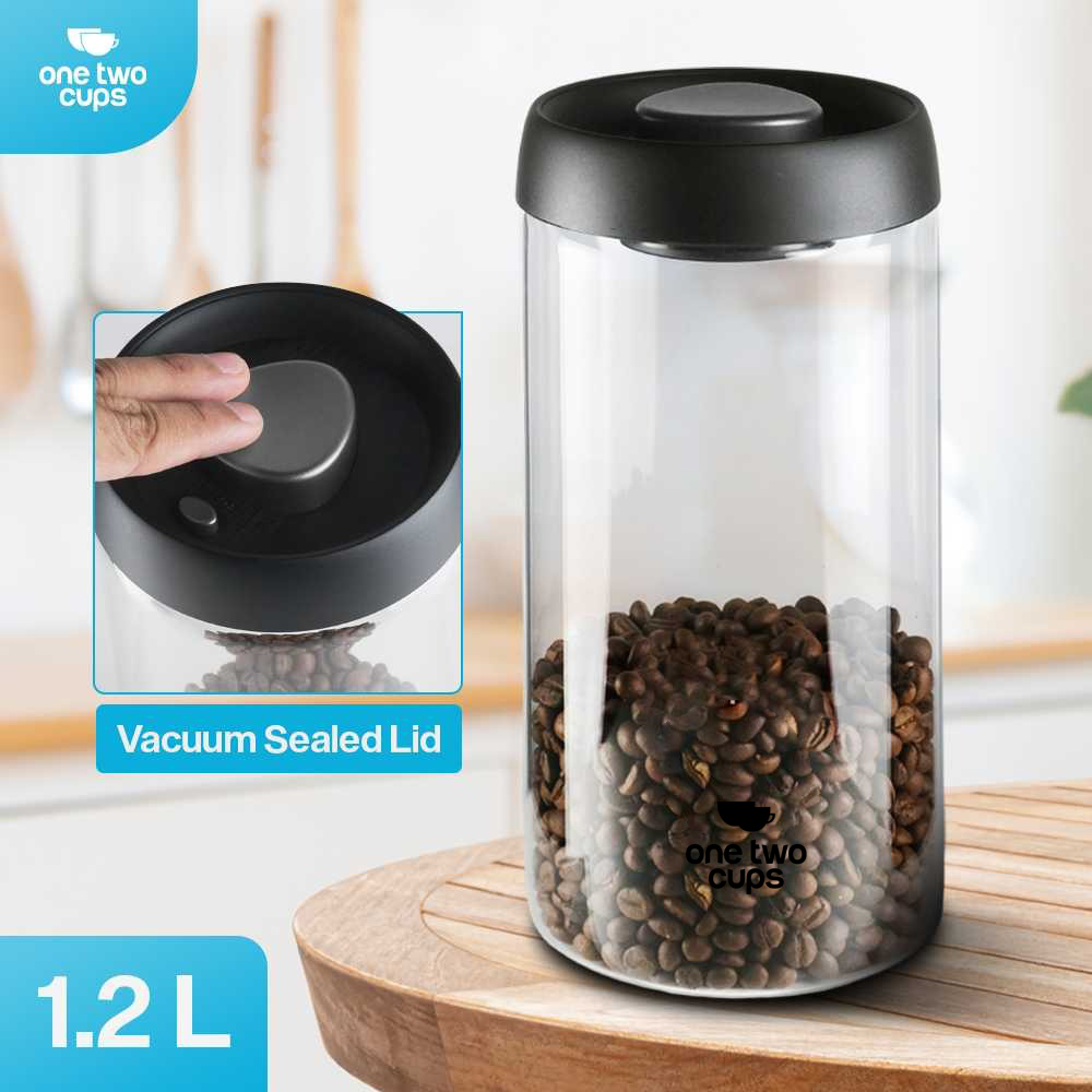 One Two Cups Toples Kaca Penyimpanan Biji Kopi Vacuum Sealed Lid 1.2L - SE41 Gambar produk One Two Cups Toples Kaca Penyimpanan Biji Kopi Vacuum Sealed Lid 1.2L - SE41