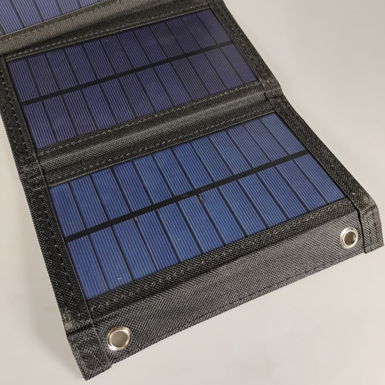 Gambar produk Luxuglow Panel Surya Solar Panel Foldable Polysilicon 6 Fold 100W - LI6