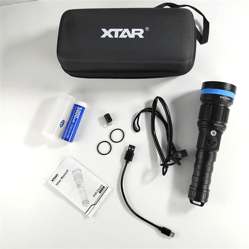 XTAR Senter Diving LED Flashlight Adjustable Beam 1600 Lumens 122500cd - D40 Gambar produk XTAR Senter Diving LED Flashlight Adjustable Beam 1600 Lumens 122500cd - D40