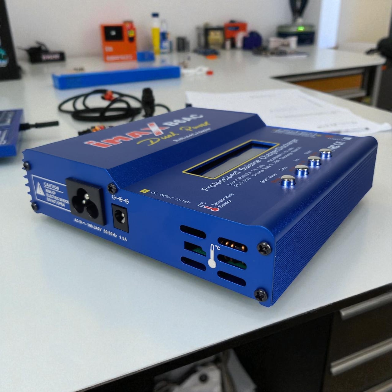 IMAX Charger Baterai LiPo Li-Ion NiMH dengan AC Adapter Integrated - B6AC Gambar produk IMAX Charger Baterai LiPo Li-Ion NiMH dengan AC Adapter Integrated - B6AC