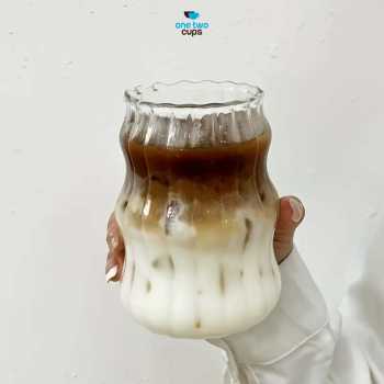 One Two Cups Gelas Kaca Aesthetic Kopi Teh Wave Stripe Shape - GK24