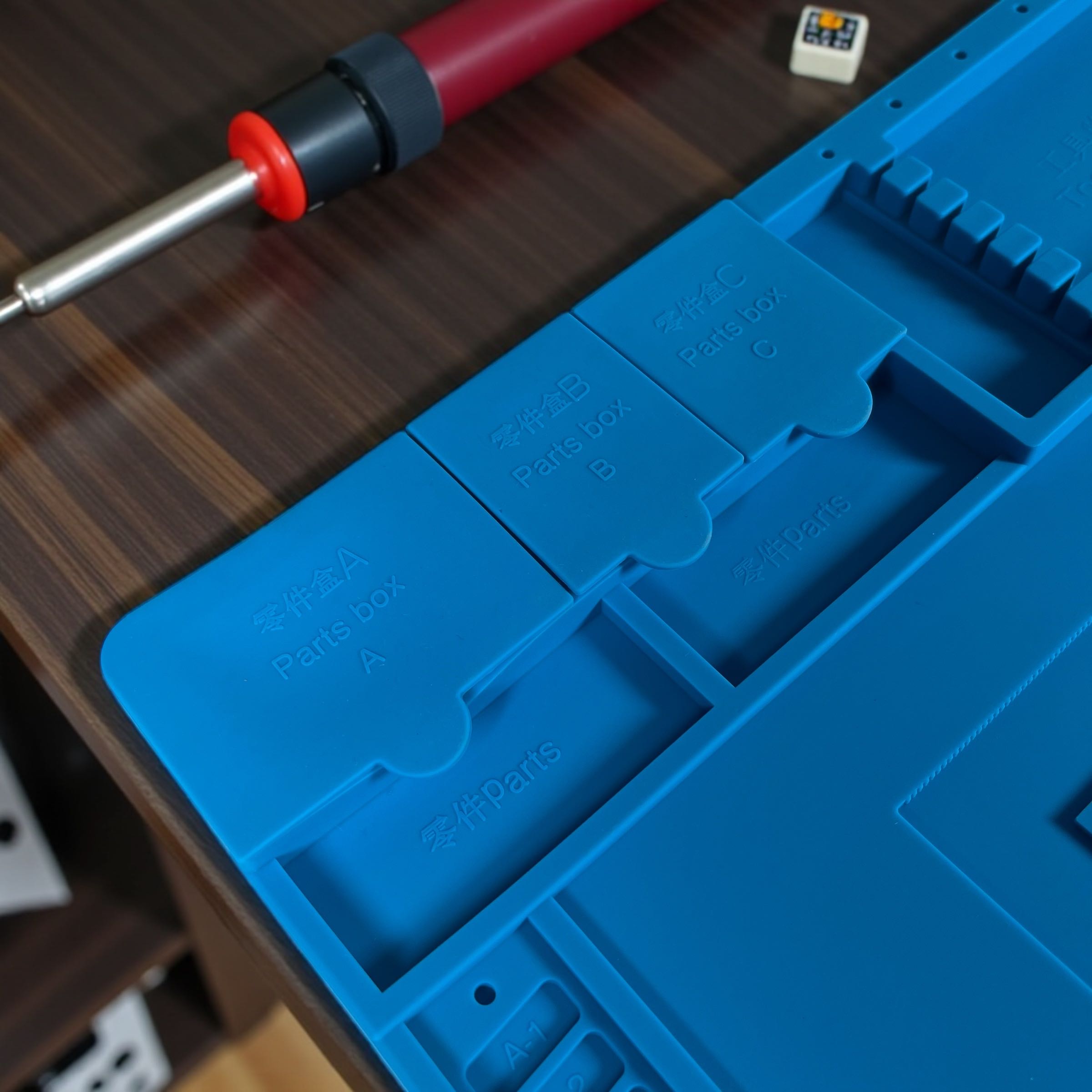 Gambar produk ESD Alas Matras Solder Silikon Magnetic Mat Heat Resistant 46x30cm - E-607