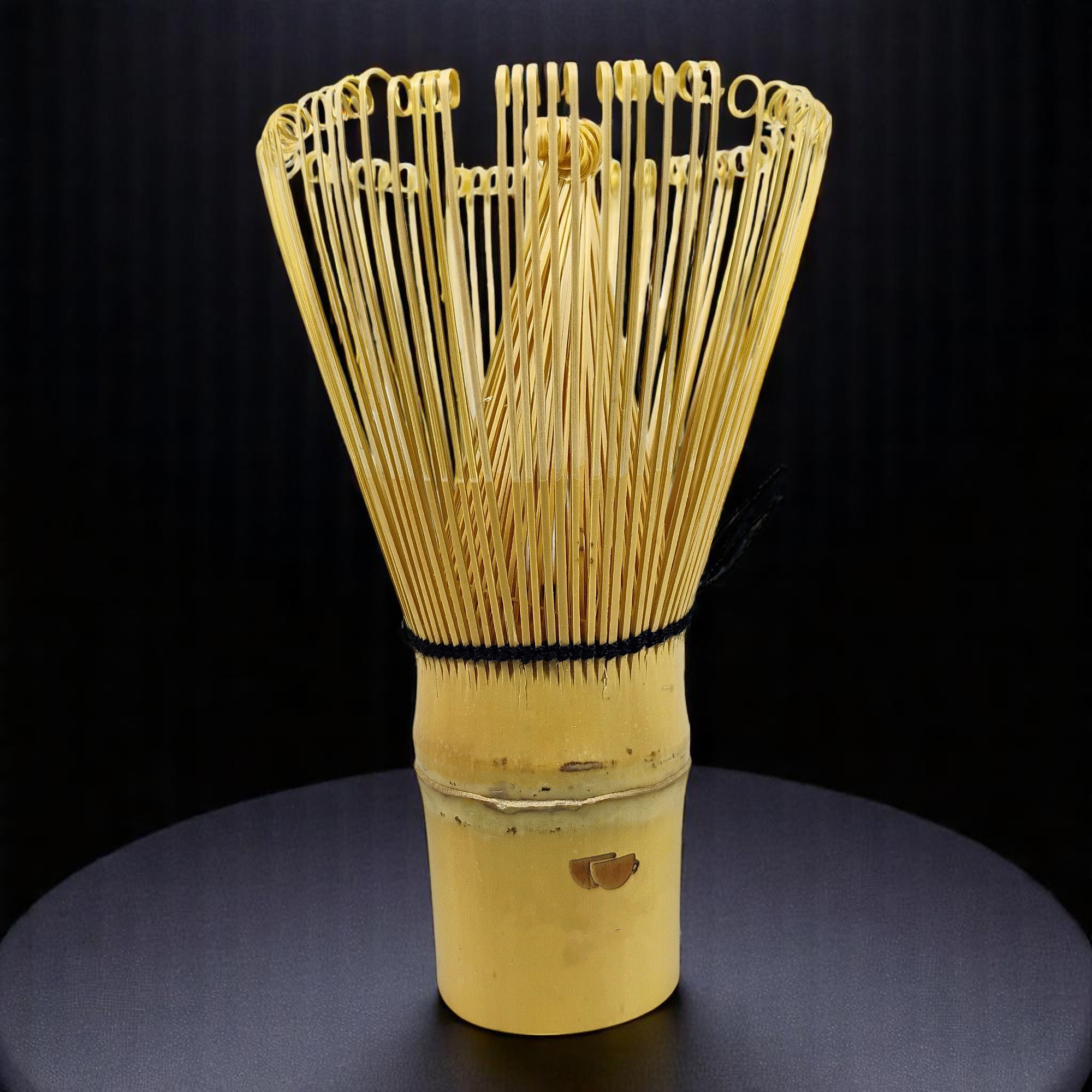 One Two Cups Matcha Set Kit Chawan Chasen Stand Chashaku Chakoshi - DB06 Gambar produk One Two Cups Matcha Set Kit Chawan Chasen Stand Chashaku Chakoshi - DB06