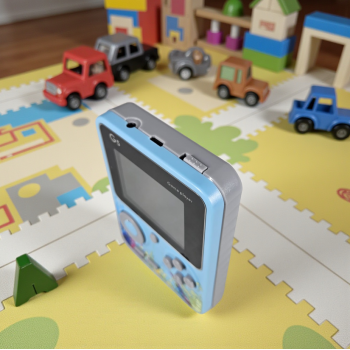 Gambar produk GGS Retro Portable Handheld Console 500 Game 2.4 Inch 128MB RAM - G5