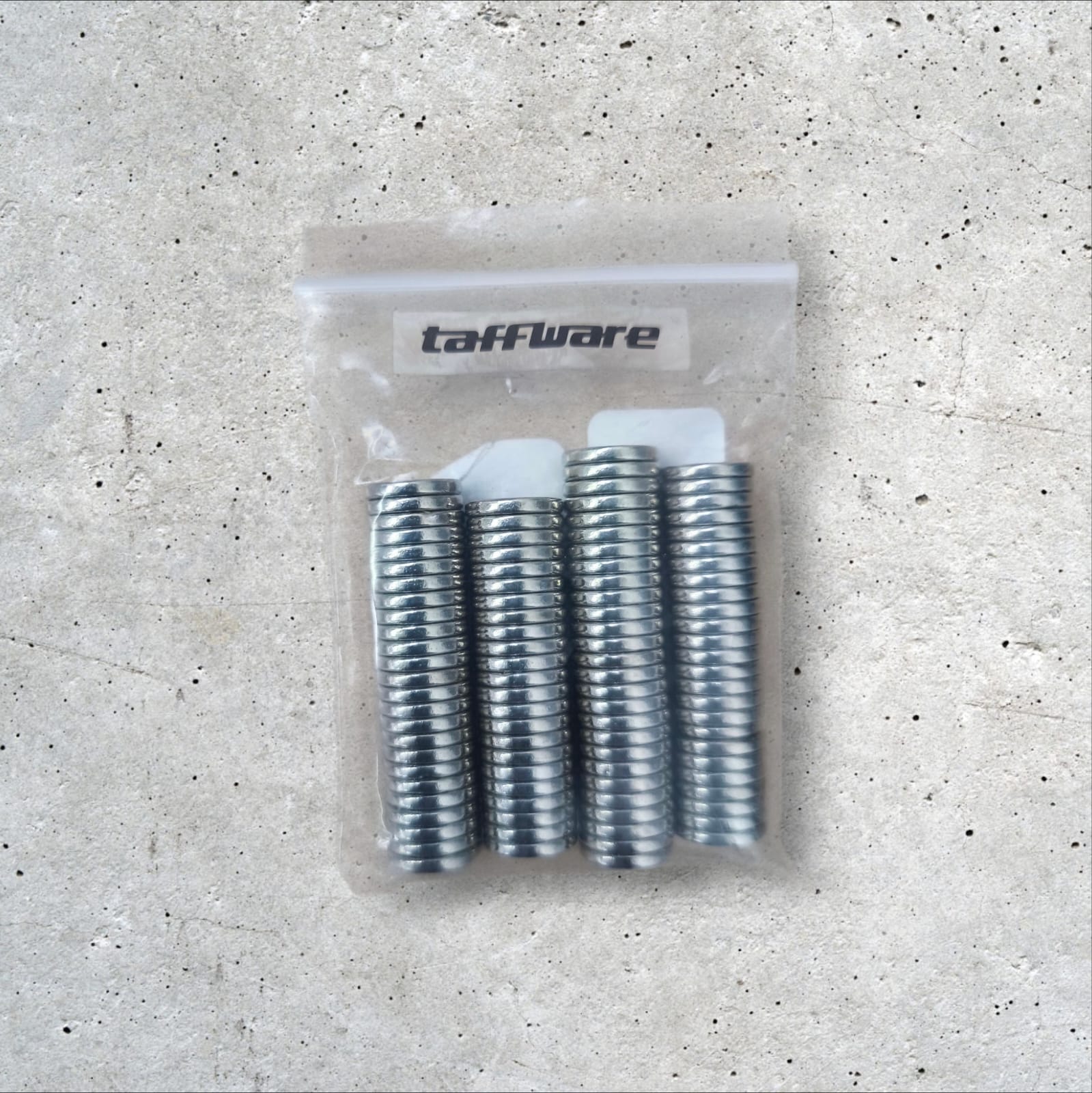 Taffware Magnet Bulat Powerful Neodymium NdFeB N25 10x1.5mm 100 PCS - YN35 Gambar produk Taffware Magnet Bulat Powerful Neodymium NdFeB N25 10x1.5mm 100 PCS - YN35