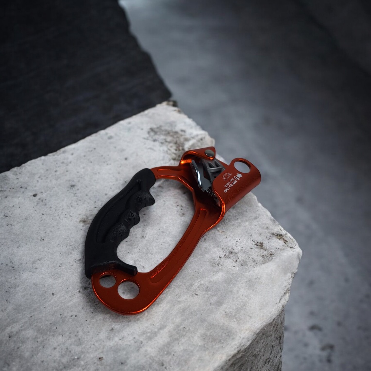 TUPA Jumar Tangan Hand Ascender Outdoor Handle Rock Climbing Hardware Right Hand - TP2 Gambar produk TUPA Jumar Tangan Hand Ascender Outdoor Handle Rock Climbing Hardware Right Hand - TP2