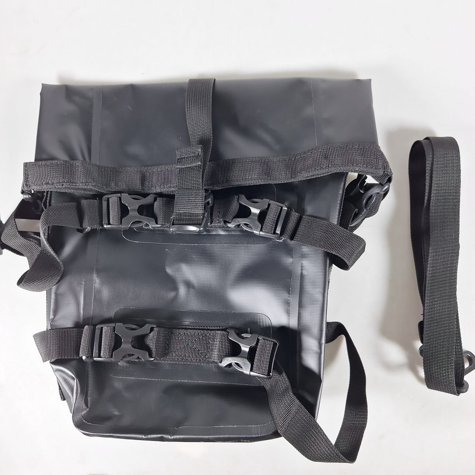 Blinkminds Tas Motor Touring Side Bumper Pannier Bag Waterproof 8L - BM07 Gambar produk Blinkminds Tas Motor Touring Side Bumper Pannier Bag Waterproof 8L - BM07