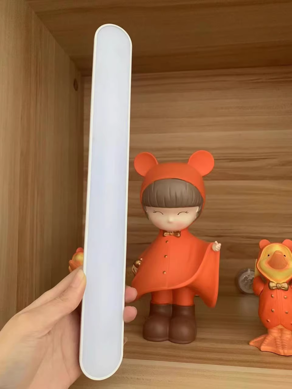 GESH Lampu Tempel Magnetic LED 3in1 Color Dimmable Rechargeable - G-31 Gambar produk GESH Lampu Tempel Magnetic LED 3in1 Color Dimmable Rechargeable - G-31