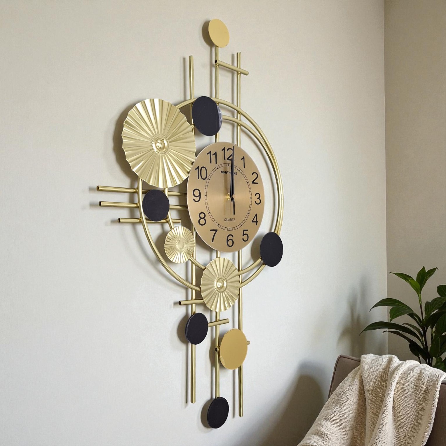 TaffHOME Jam Dinding Aesthetic Luxury Geometric Iron Silent Clock 78cm - WM3585 Gambar produk TaffHOME Jam Dinding Aesthetic Luxury Geometric Iron Silent Clock 78cm - WM3585