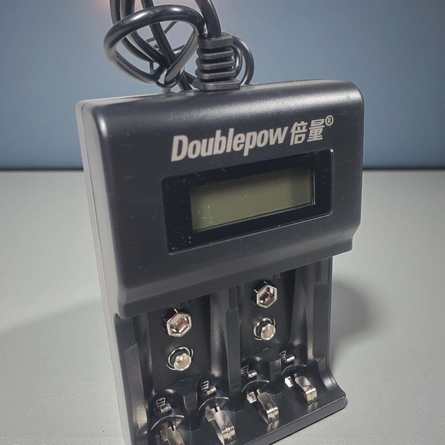 Gambar produk Doublepow Charger Baterai 4 Slot AA AAA 9V Ni-MH Ni-CD Li-Ion with LCD - DP-UK95