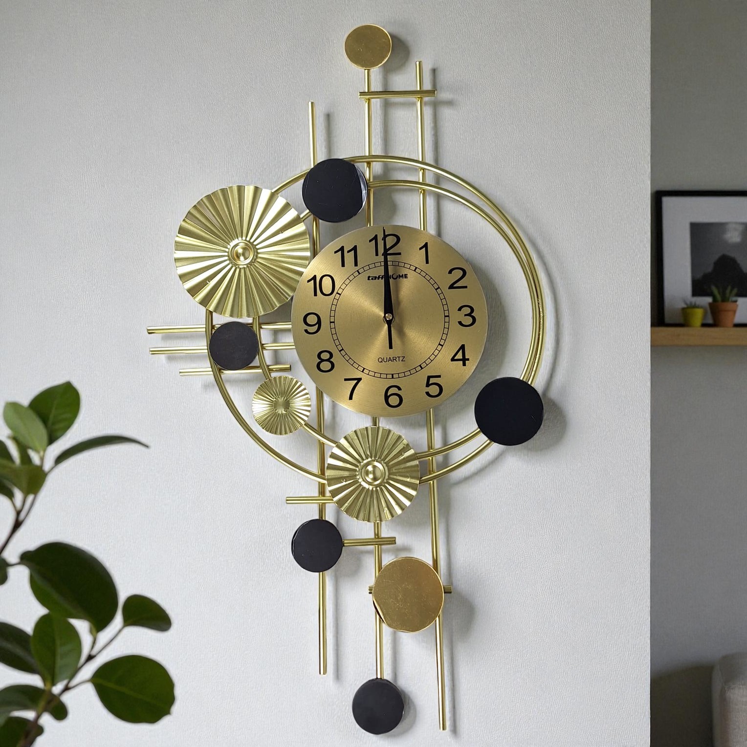 TaffHOME Jam Dinding Aesthetic Luxury Geometric Iron Silent Clock 78cm - WM3585 Gambar produk TaffHOME Jam Dinding Aesthetic Luxury Geometric Iron Silent Clock 78cm - WM3585