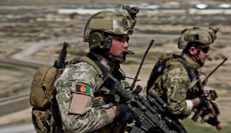 ABBREE Antena HT Walkie Talkie Radio Dual Band SMA-Female 144/430MHz - AB-43 Gambar produk ABBREE Antena HT Walkie Talkie Radio Dual Band SMA-Female 144/430MHz - AB-43