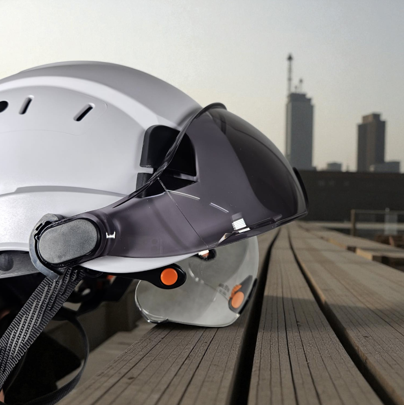 Aolamegs Helm Proyek Konstruksi K3 Safety Protection Double Visor - SF06 Gambar produk Aolamegs Helm Proyek Konstruksi K3 Safety Protection Double Visor - SF06