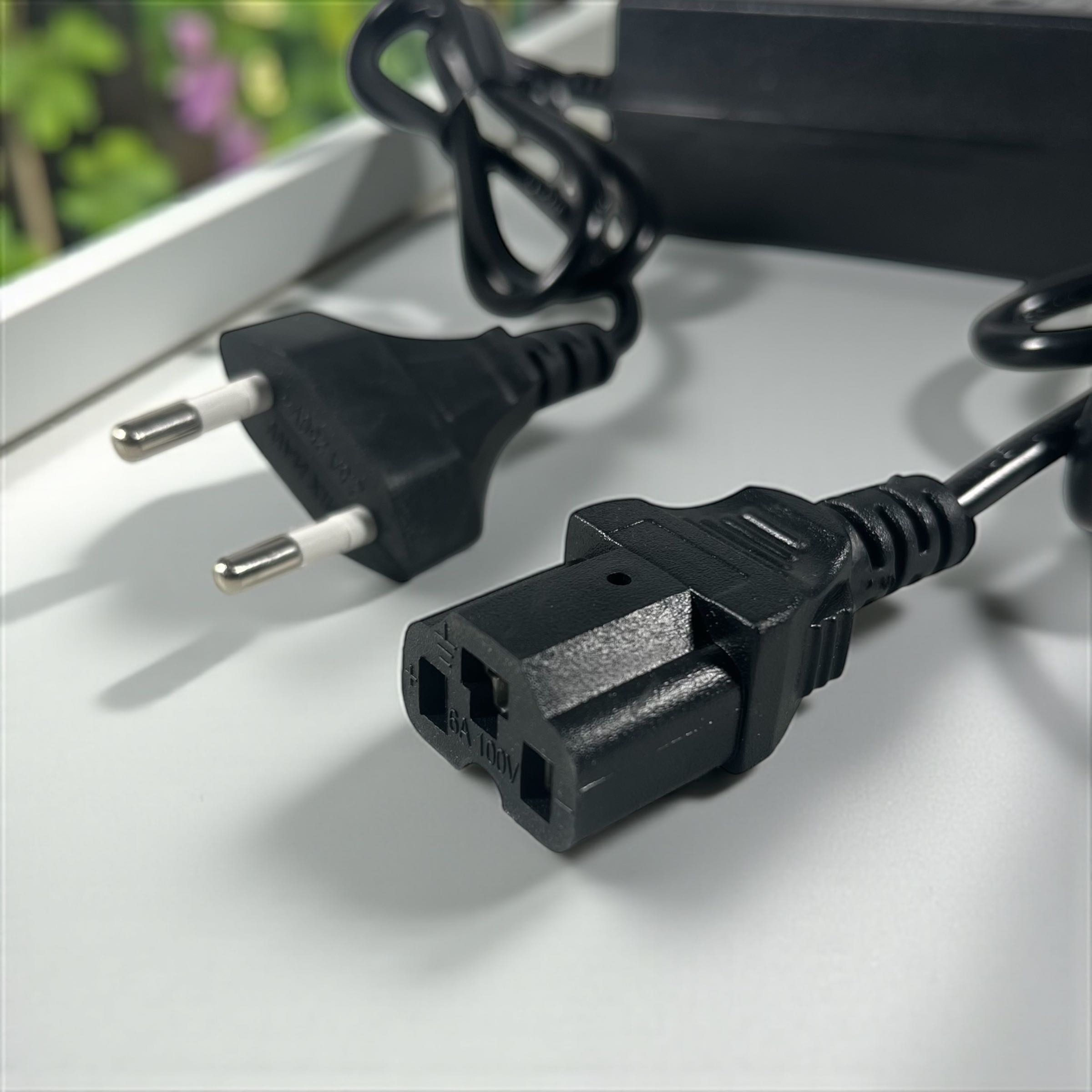 Gambar produk Deek-Robot Adaptor Charger Baterai Converter Sepeda Listrik 29.2V 2A - TC-001