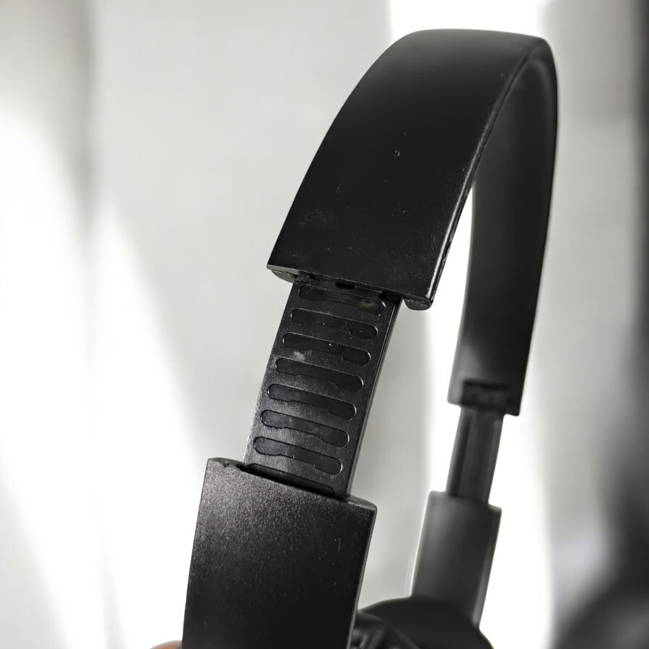 Gambar produk Briame Headphone Foldable Bluetooth 5.0 Noise Reduction TF AUX 150mAh - P47