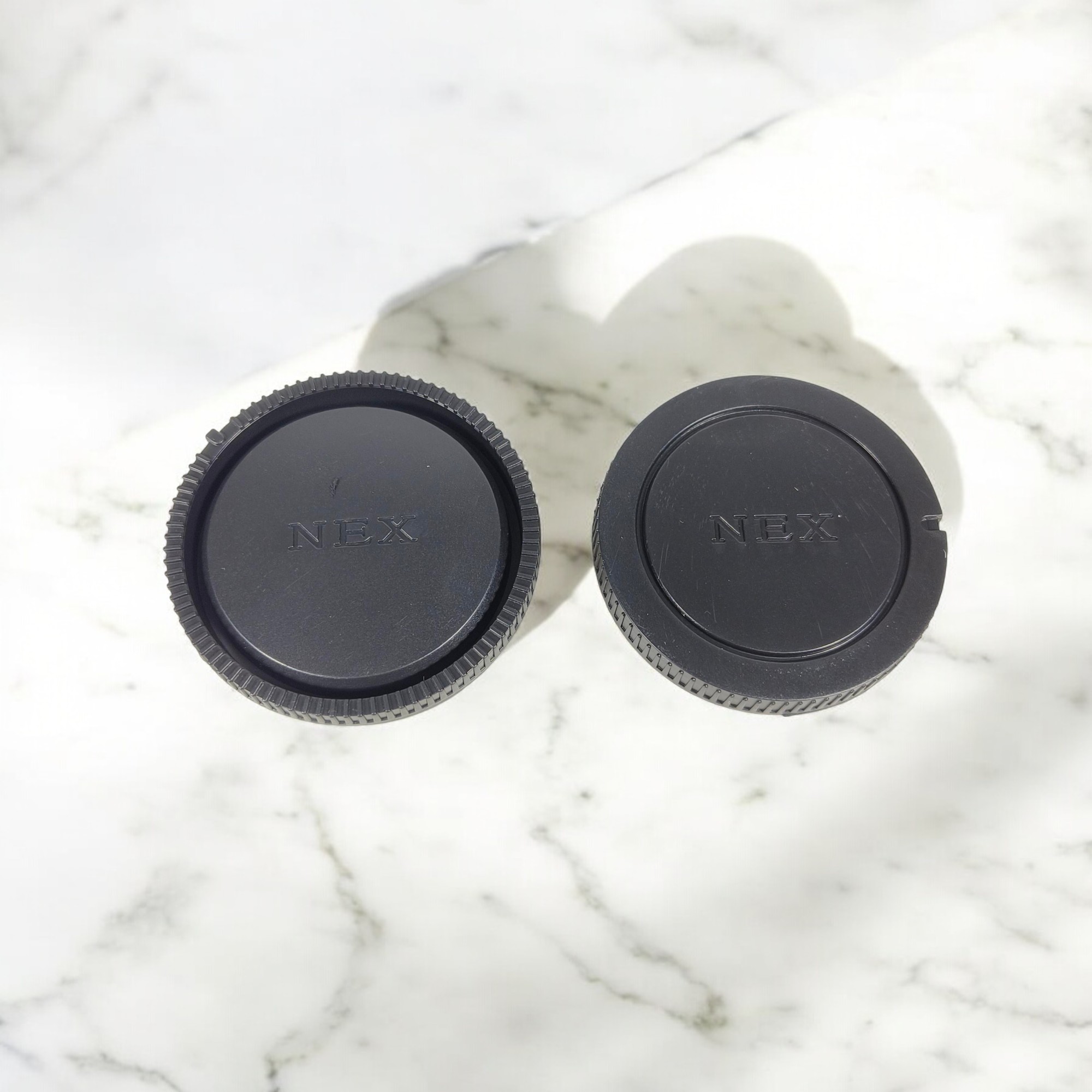 Penutup Body Lensa Kamera Sony NEX-A7 A7M2 A7S A7R a6000 (with Logo) Gambar produk Penutup Body Lensa Kamera Sony NEX-A7 A7M2 A7S A7R a6000 (with Logo)