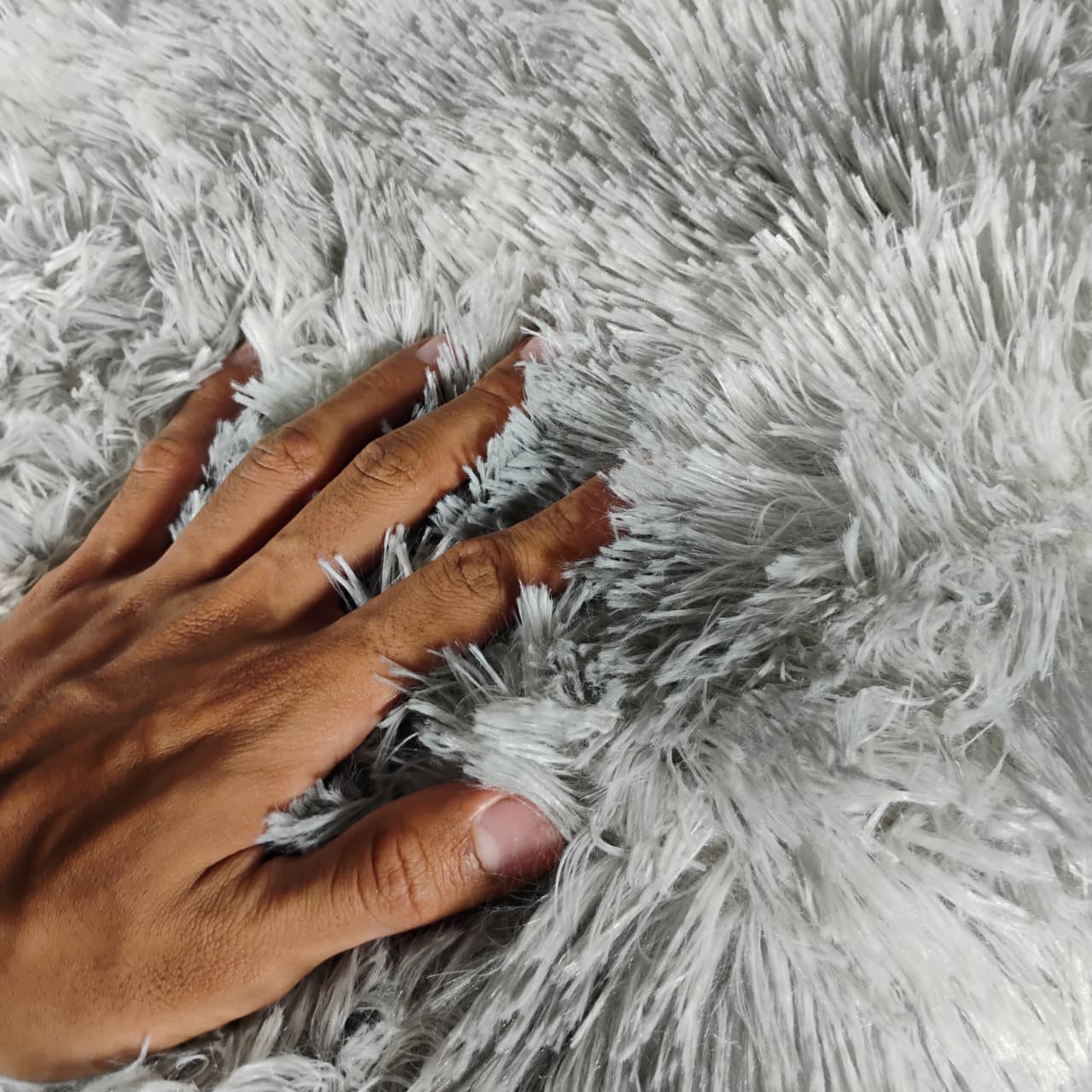 Gambar produk Dresshomee Karpet Bulu Rasfur Soft Fluffy Living Room Rug 140x190cm - DE2004