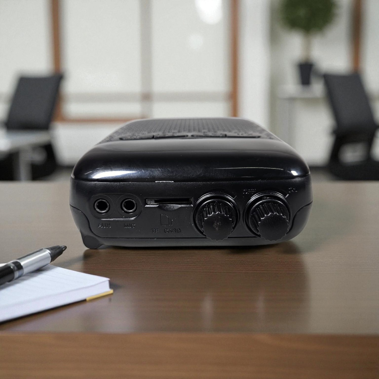 Little Bee Speaker Pinggang Bluetooth Voice Amplifier LED Wired 3W - YW-168U Gambar produk Little Bee Speaker Pinggang Bluetooth Voice Amplifier LED Wired 3W - YW-168U