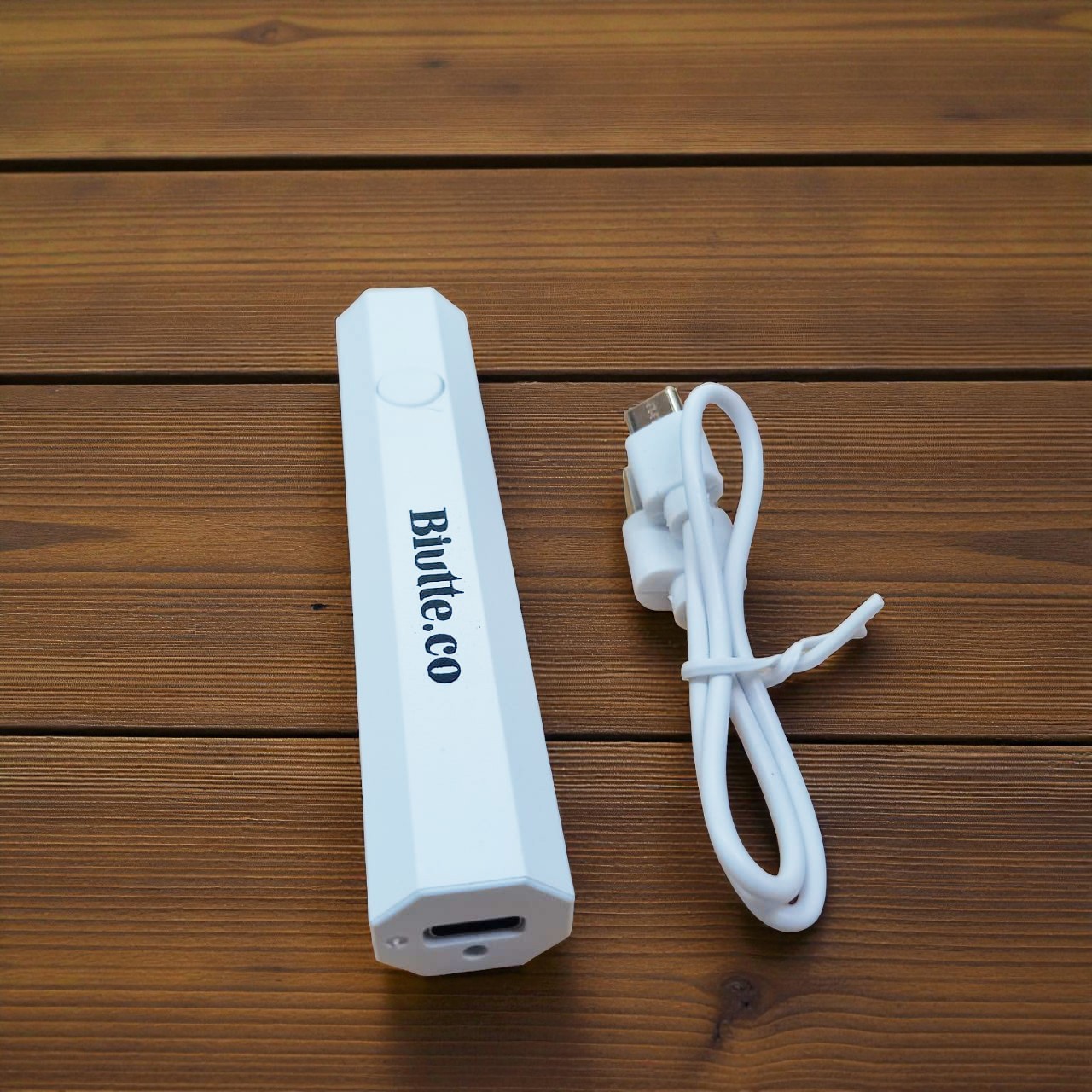 Biutte.co Pengering Kutek Mini Portable UV Nail Lamp 180mAh - CN598 Gambar produk Biutte.co Pengering Kutek Mini Portable UV Nail Lamp 180mAh - CN598