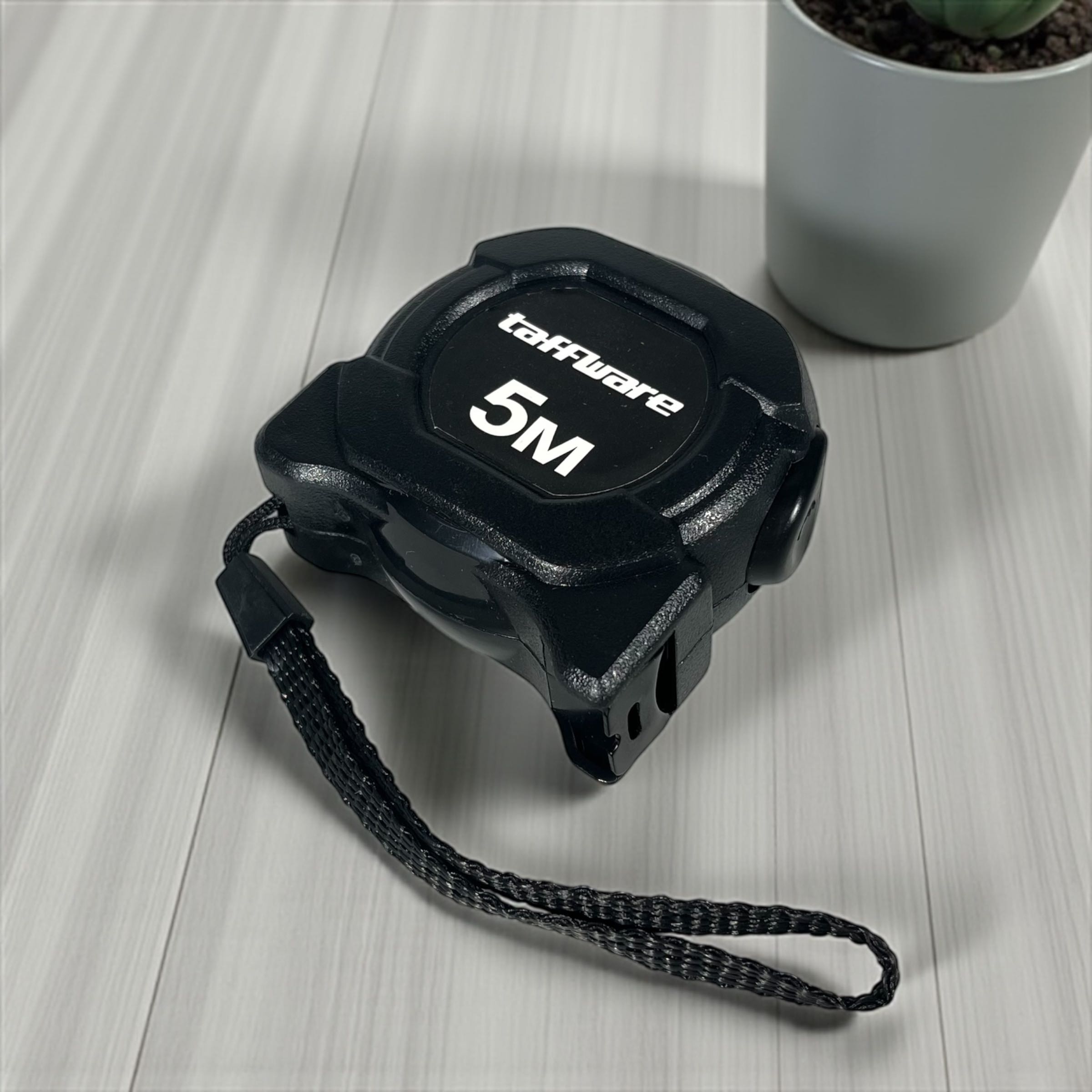 Taffware Roll Meteran Retractable Ruler Automatic Locking 5M - XBE5M Gambar produk Taffware Roll Meteran Retractable Ruler Automatic Locking 5M - XBE5M